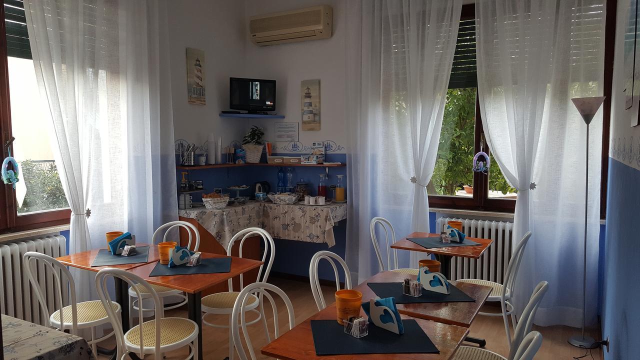 Hotel Villa Italia B&B Порт-Аццурро Экстерьер фото